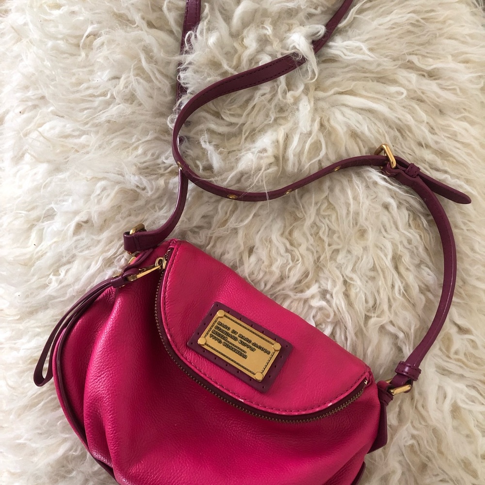 Pink Marc Jacobs cross body purse soft leather great condition